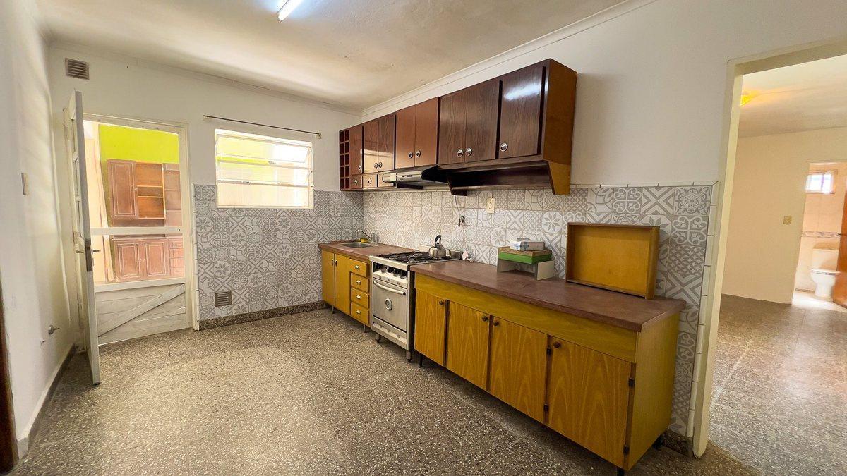 Foto de EN VENTA CASA A RECICLAR SEMICENTRO TANDIL, imagen 3