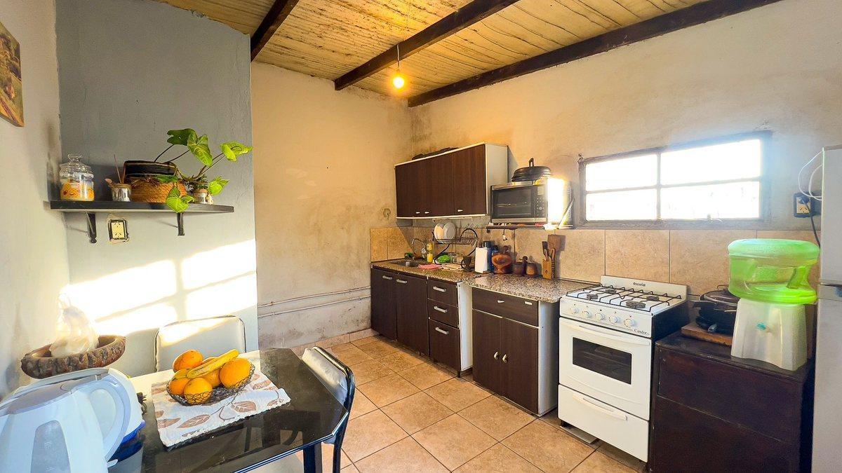 Foto de VENTA CASA A REFACCIONAR - TANDIL, imagen 1