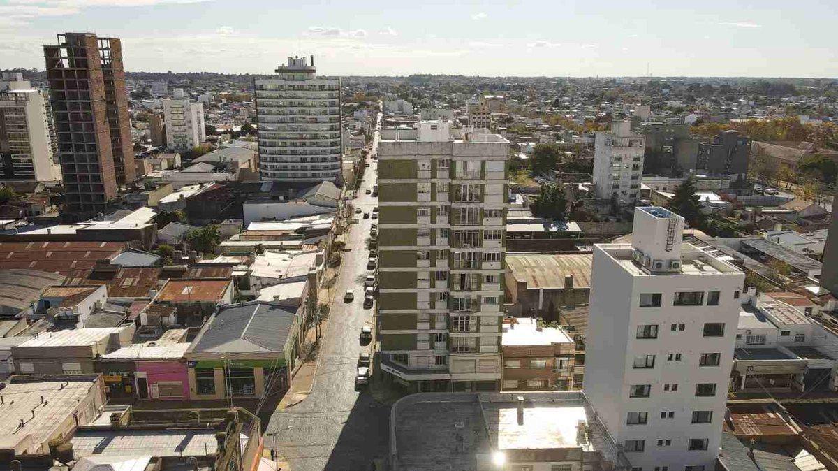 Foto de VENTA DEPTO 1 DORM. EN EDIFICIO CENTRICO-TANDIL, imagen 1