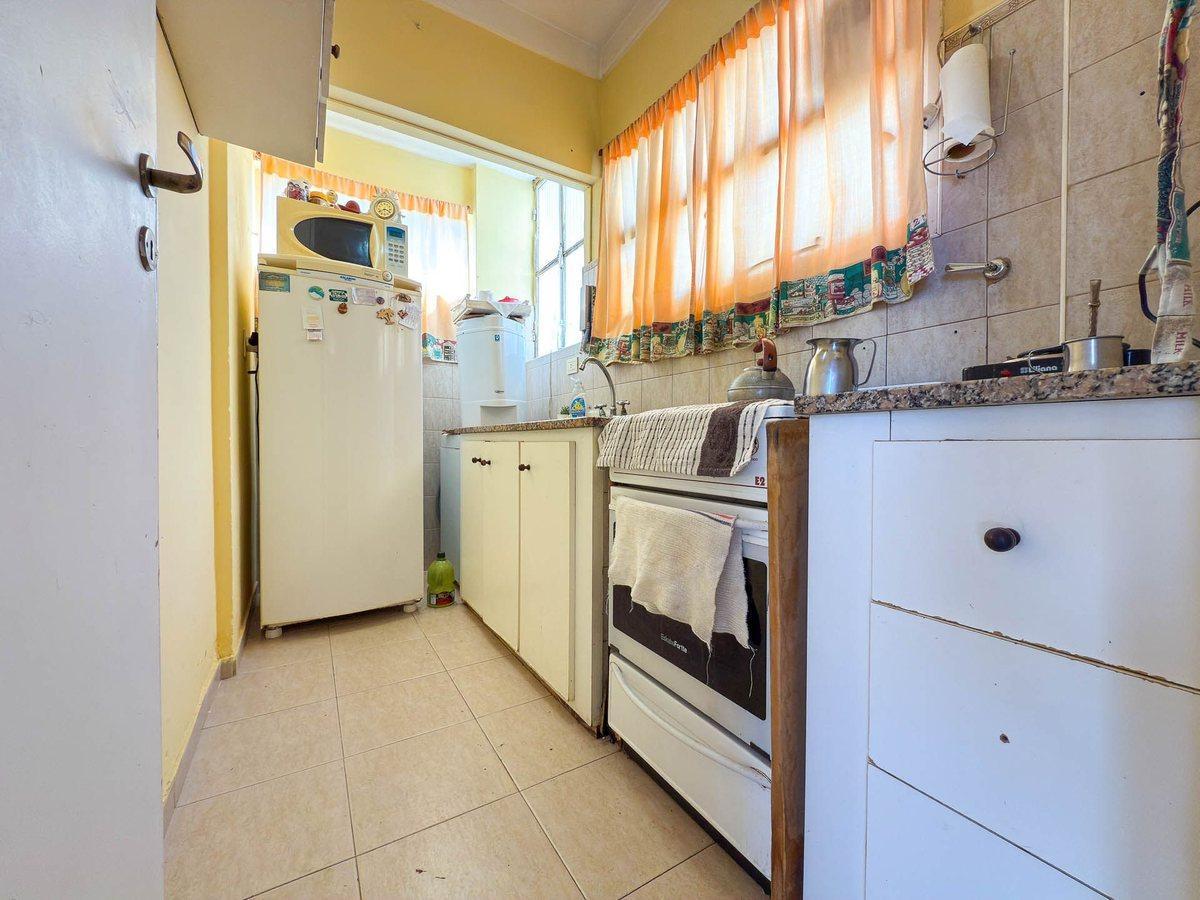 Foto de VENTA DEPTO 1 DORM. EN EDIFICIO CENTRICO-TANDIL, imagen 4