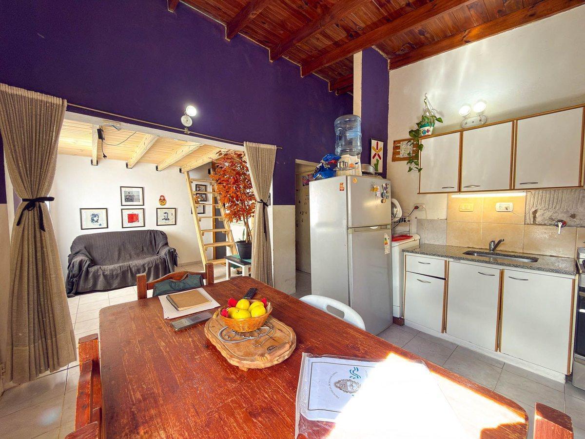 Foto de VENTA DE CASA DE DOS DORMITORIOS, TANDIL., imagen 3