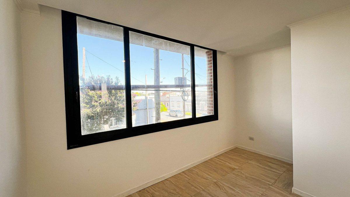 Foto de VENTA DEPARTAMENTO 2 DORMITORIOS A ESTRENAR TANDIL, imagen 2