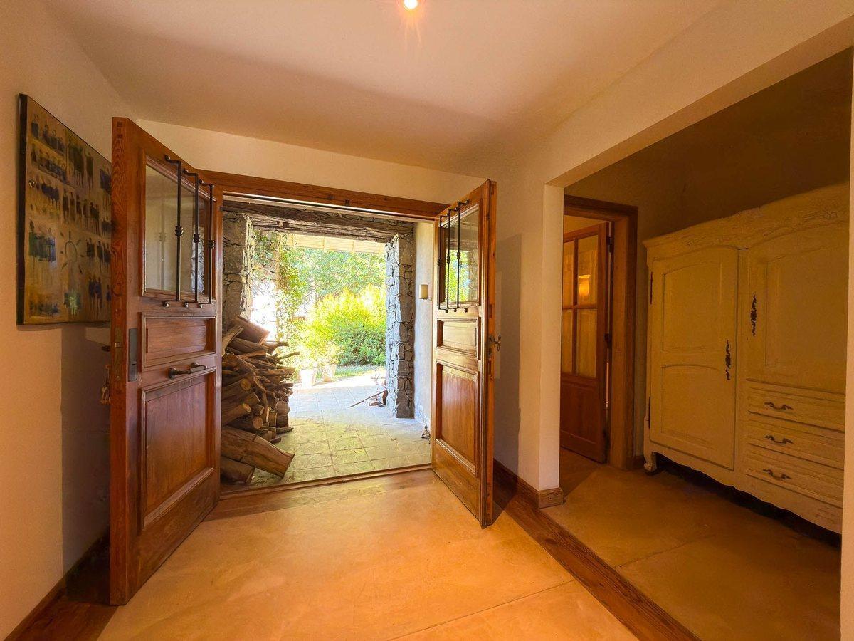 Foto de EXCELENTE CASA EN VENTA CON PILETA BARRIO GOLF, imagen 5