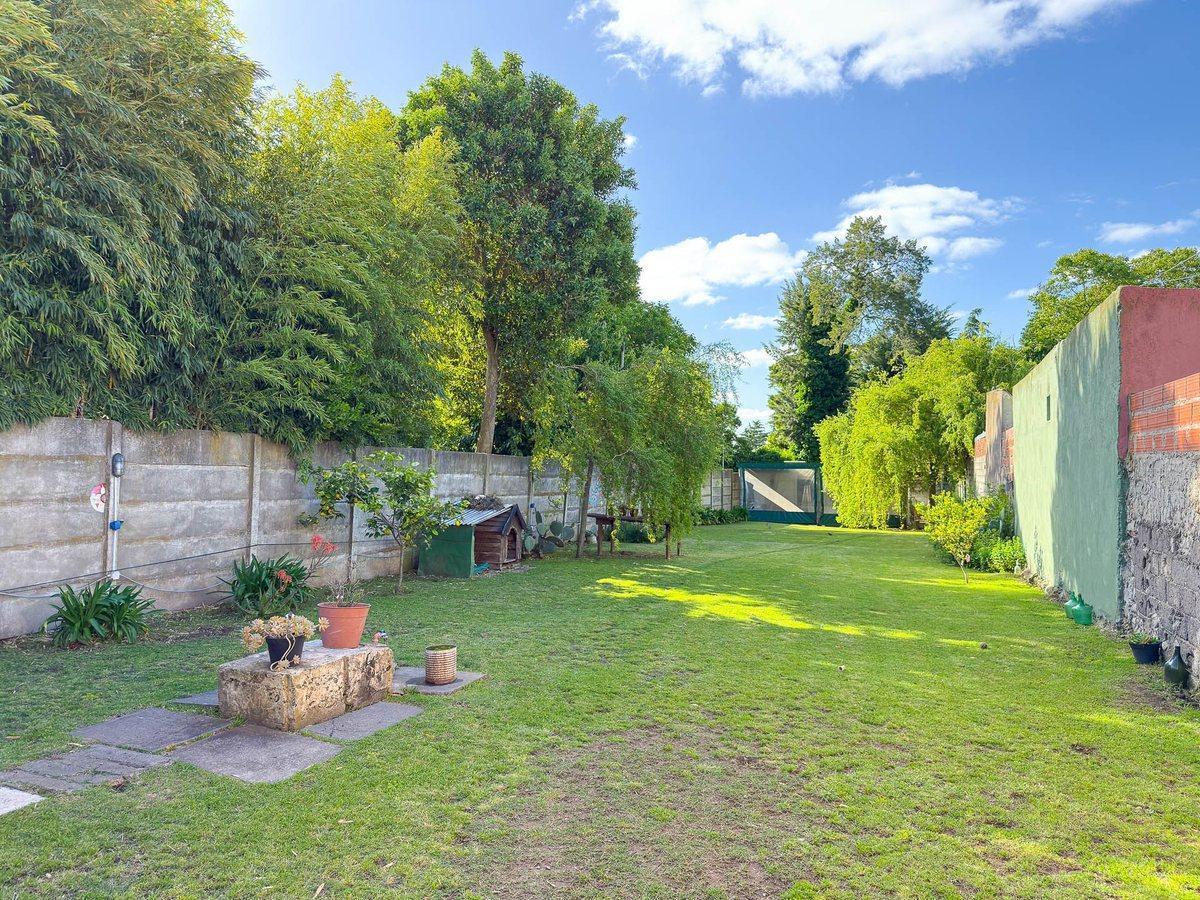 Foto de EN VENTA CASA EN AMPLIO LOTE - ZONA CERRITO TANDIL, imagen 2
