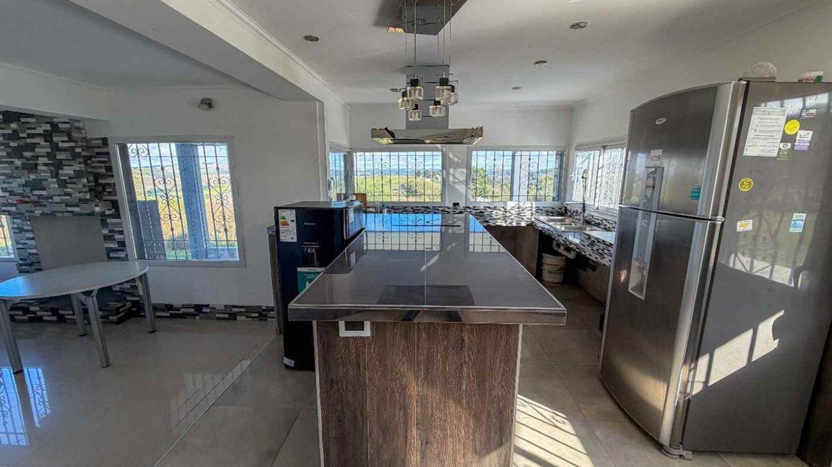 Foto de CASA 5 AMBIENTES A ESTRENAR VILLA DEL LAGO TANDIL, imagen 5