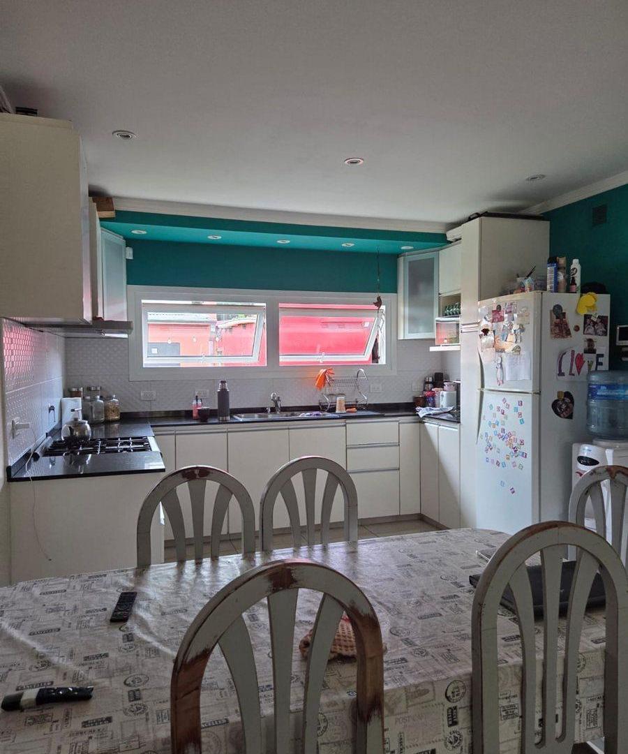 Foto de VENTA IMPERDIBLE CASA DE 2 DORM. EN VILLA ITALIA, imagen 2