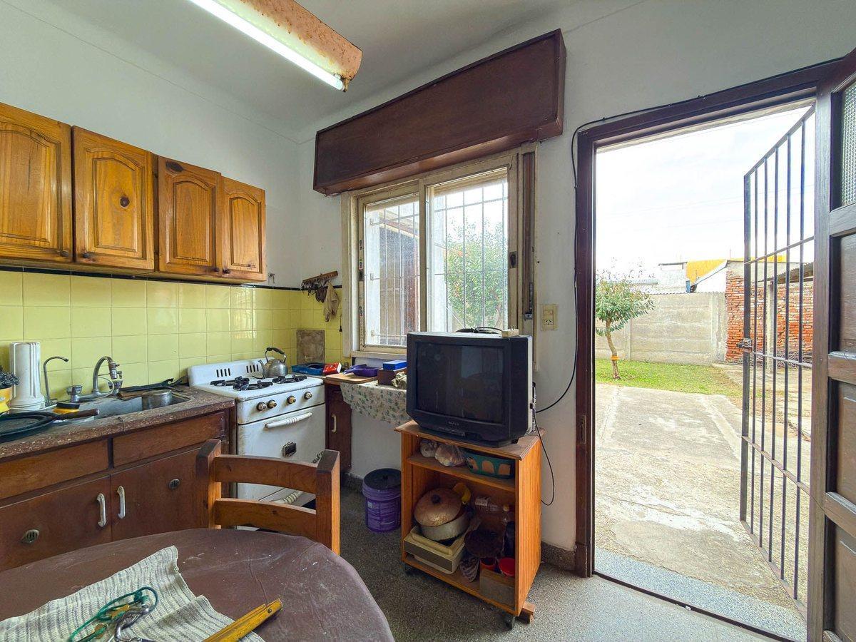 Foto de VENTA CASA 2 DORMITORIOS ZONA CALVARIO TANDIL, imagen 4