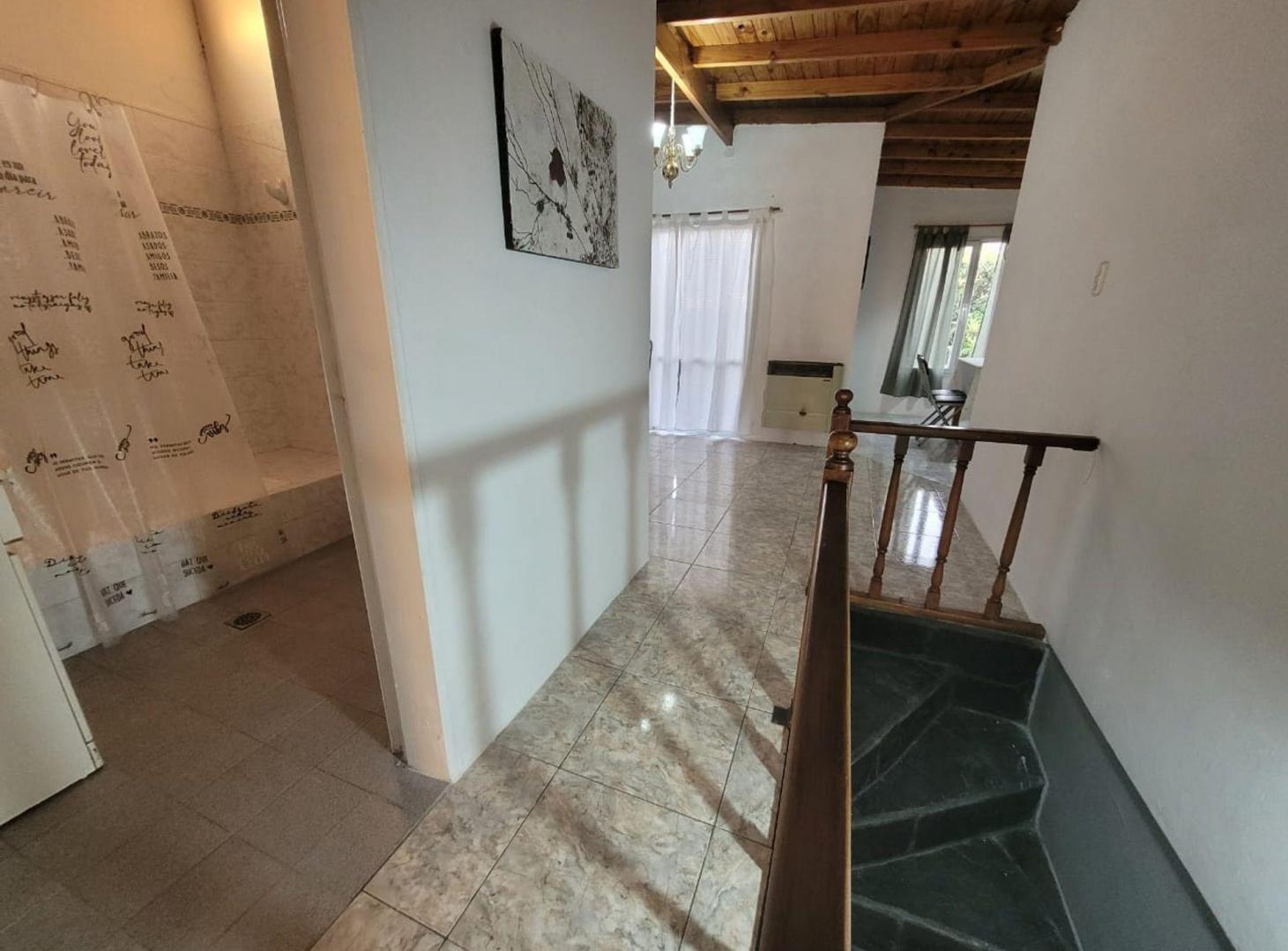 Foto de VENTA CASA 3 DORM. C/DEPTO - AV. BALBIN, TANDI, imagen 3