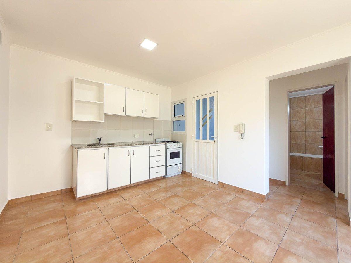 Foto de VENTA DEPARTAMENTO UN DORMITORIO EN PLANTA BAJA, imagen 3
