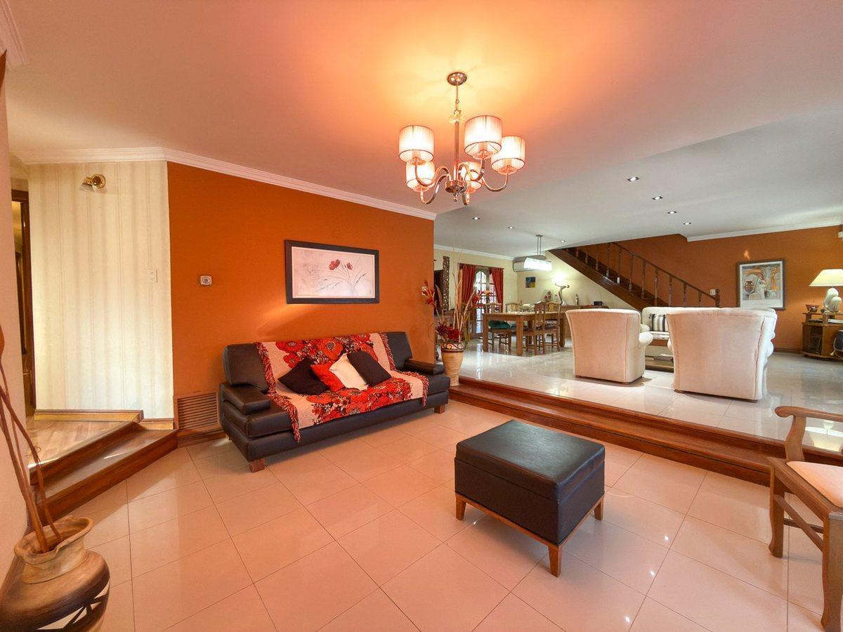 Foto de VENTA IMPORTANTE CASA TRES DORMITORIOS TANDIL, imagen 1