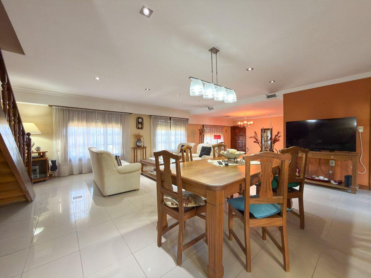 Foto de VENTA IMPORTANTE CASA TRES DORMITORIOS TANDIL, imagen 4