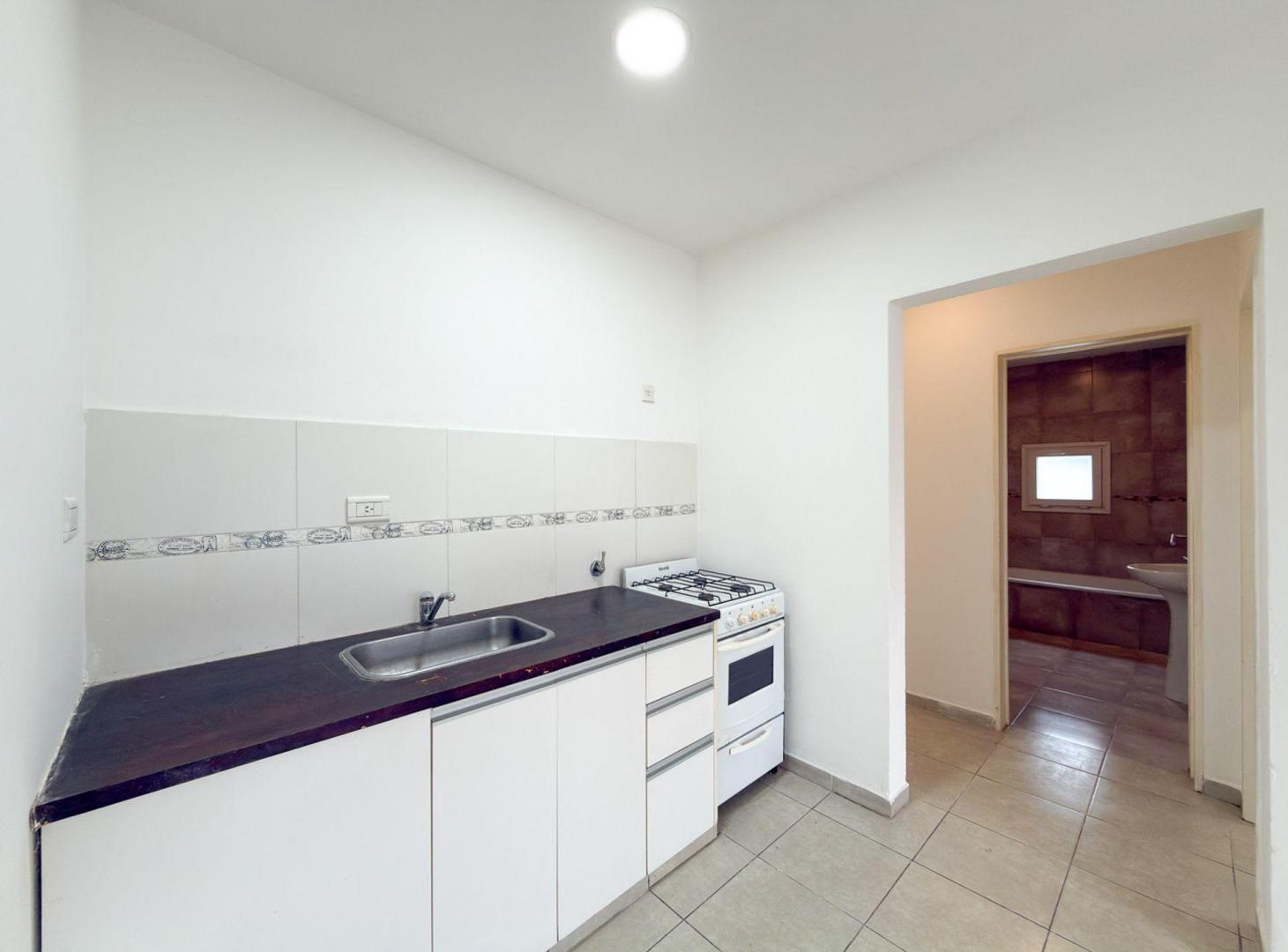 Foto de VENTA DEPARTAMENTO ZONA HIPICO TANDIL, imagen 2