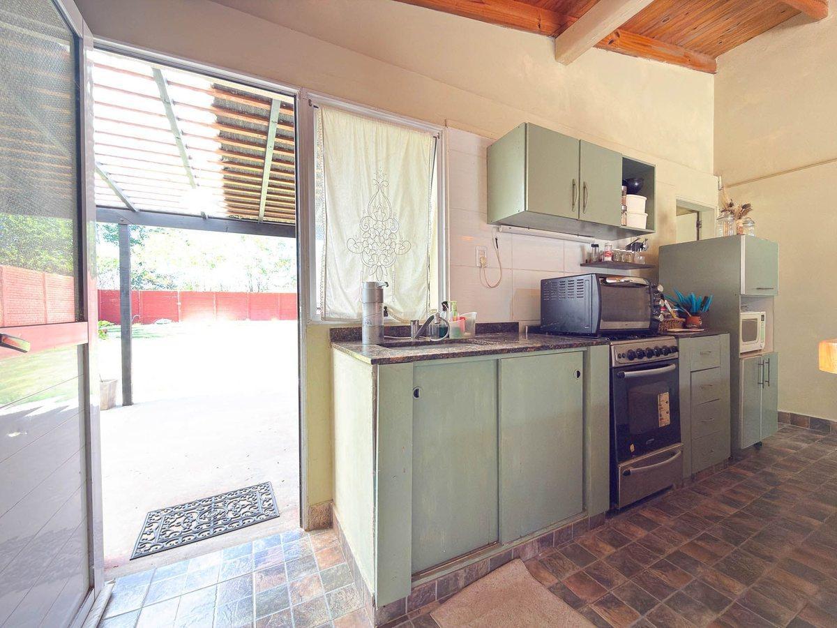 Foto de CASA EN VENTA CON PILETA EN AZUL, BUENOS AIRES, imagen 1