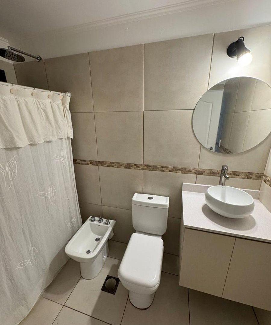 Foto de VENTA DEPARTAMENTO 2 DORMITORIOS COCHERA TANDIL, imagen 5