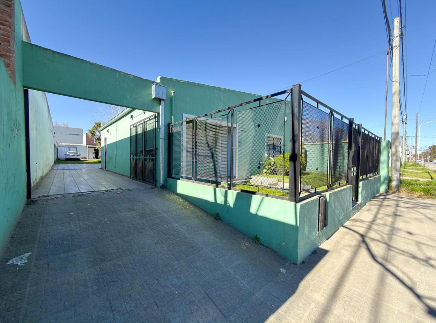 Foto de VENTA CASA TRES DORMITORIOS CON QUINCHO TANDIL, imagen 2