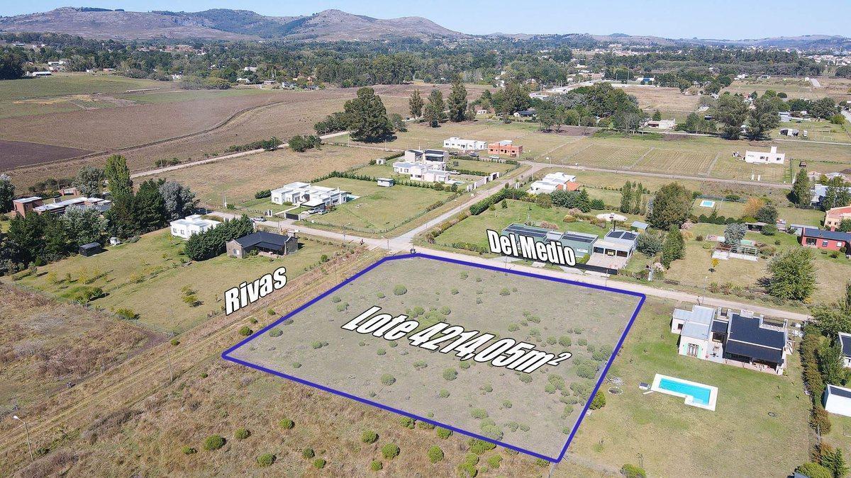 Foto de EN VENTA AMPLIO LOTE ZONA BARRIO GRADUADOS, imagen 1