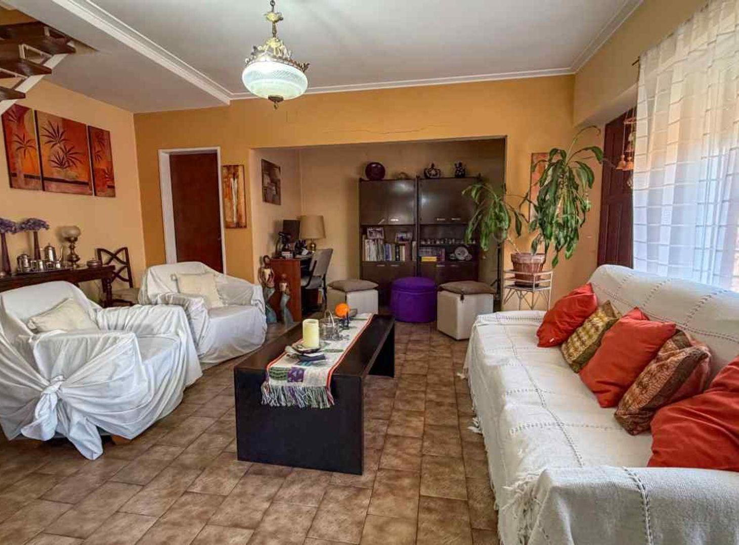 Foto de CASA 4 DORMITORIOS SEMICENTRO TANDIL, imagen 2