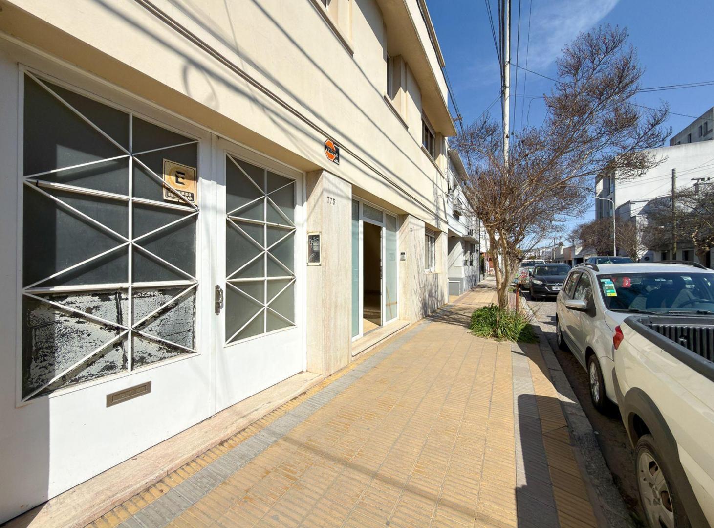Foto de VENTA CASA 6 DORMITORIOS - CENTRO TANDIL, imagen 1