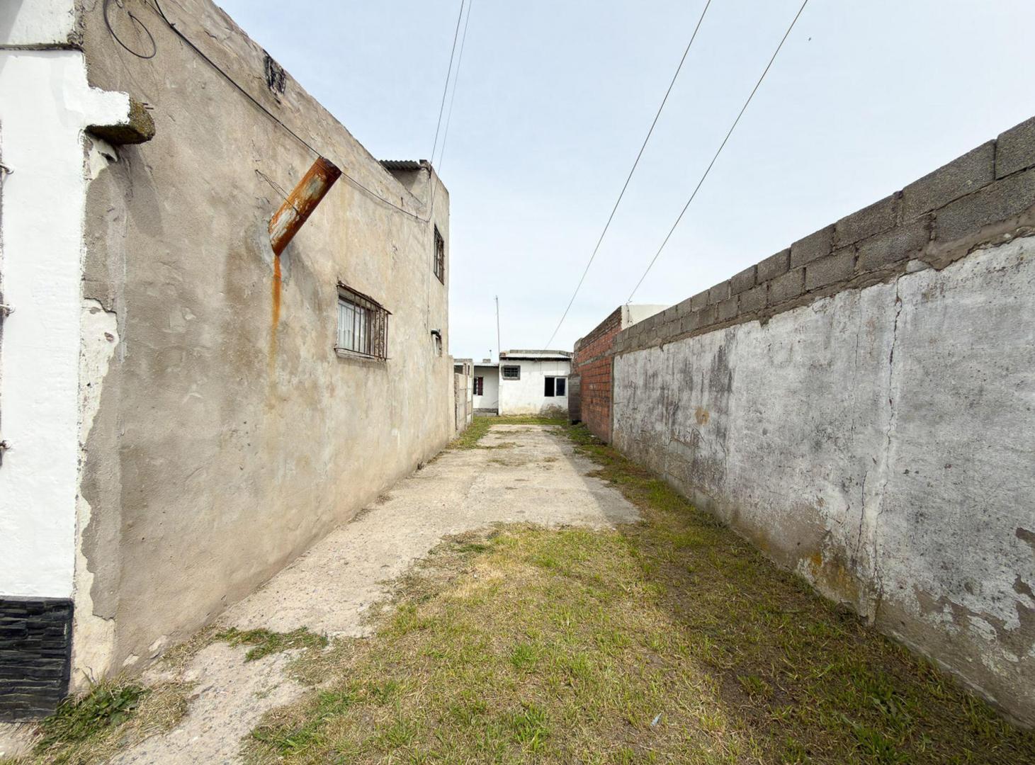 Foto de VENTA CASA 3 DORMITORIOS MÁS DEPARTAMENTO- TANDIL, imagen 5