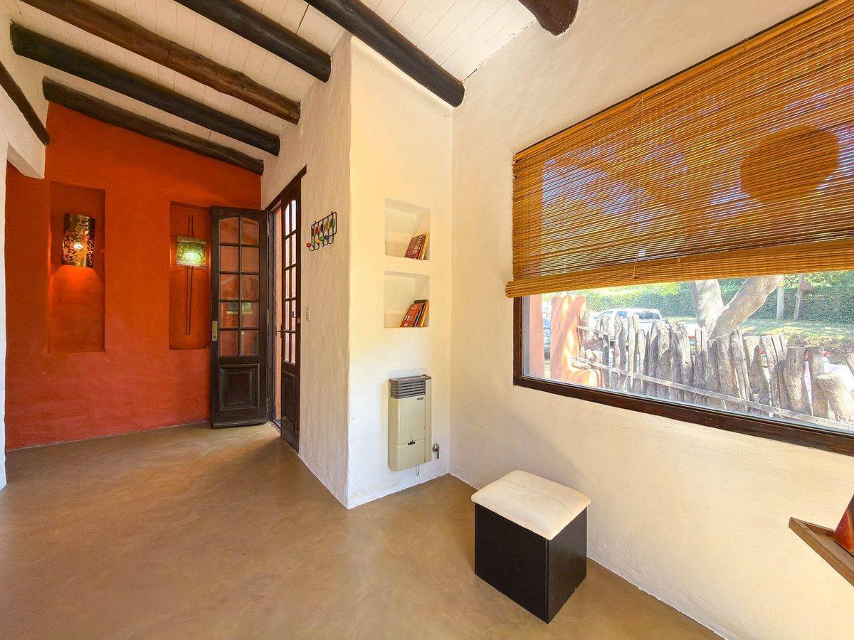 Foto de CASA 5 AMBIENTES ZONA UNCAS, imagen 4