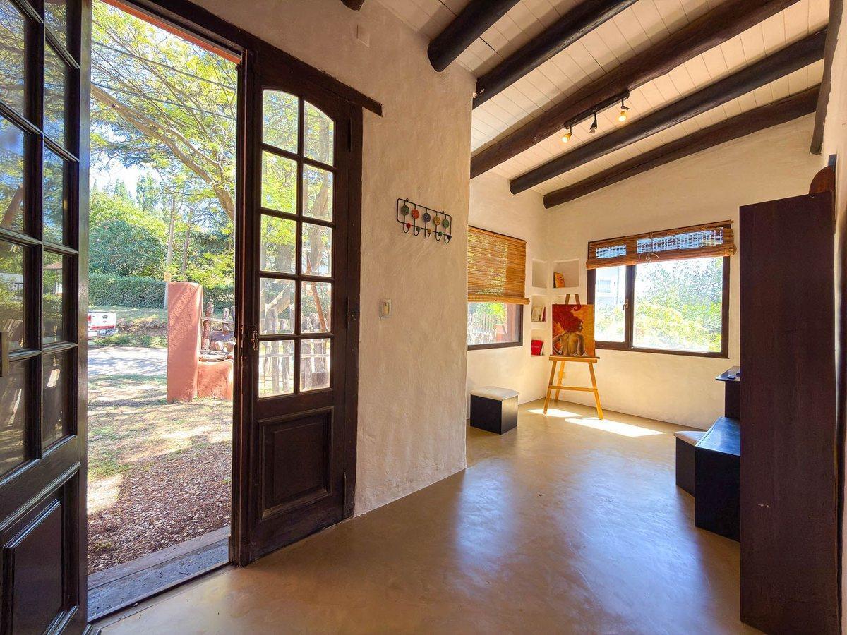 Foto de CASA 5 AMBIENTES ZONA UNCAS, imagen 3