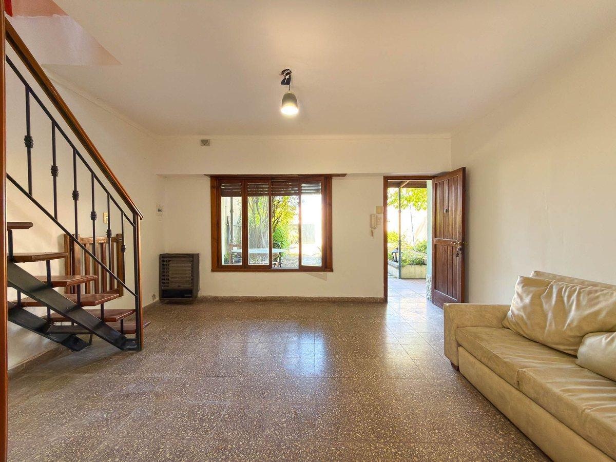Foto de EN VENTA CASA SEMICENTRICA TANDIL, imagen 2