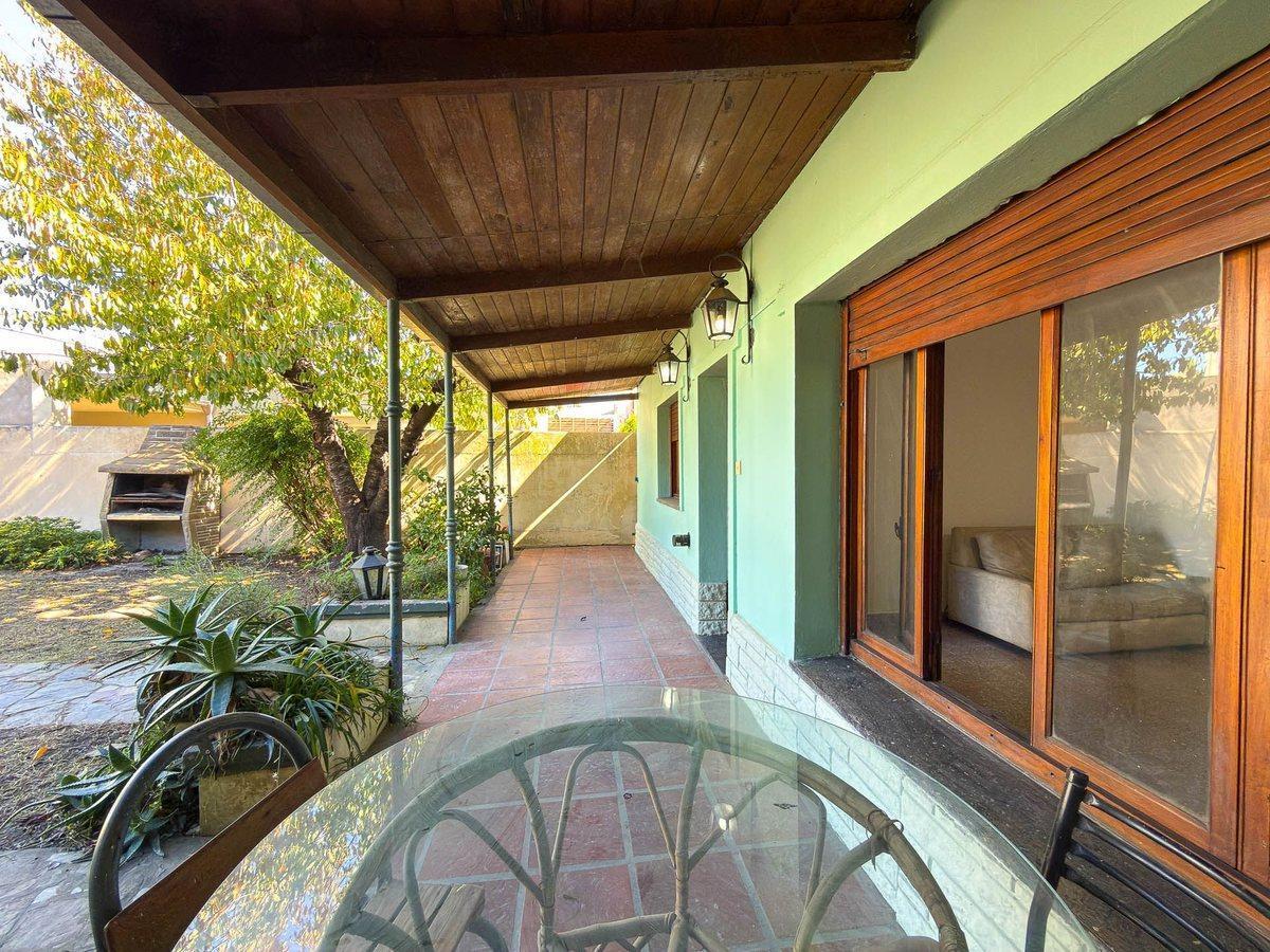 Foto de EN VENTA CASA SEMICENTRICA TANDIL, imagen 1