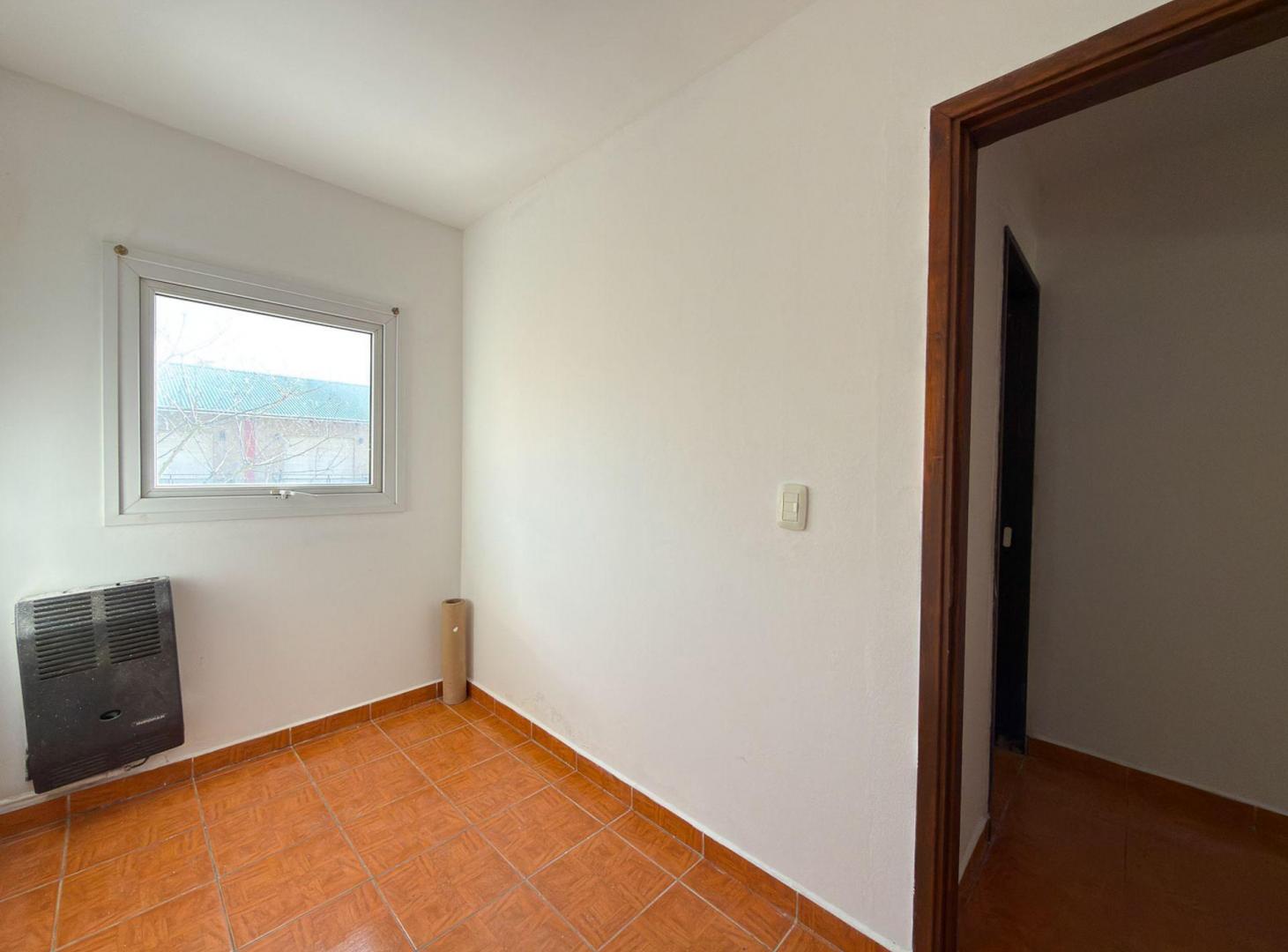 Foto de VENTA DÚPLEX 3 AMBIENTES TANDIL, imagen 4