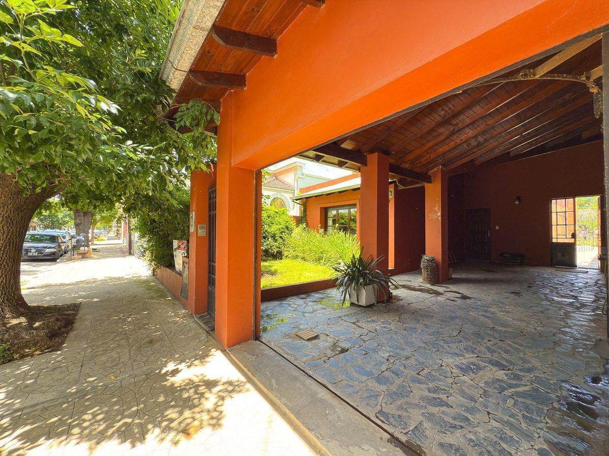 Foto de VENTA CASA SEMICENTRO TANDIL, imagen 1