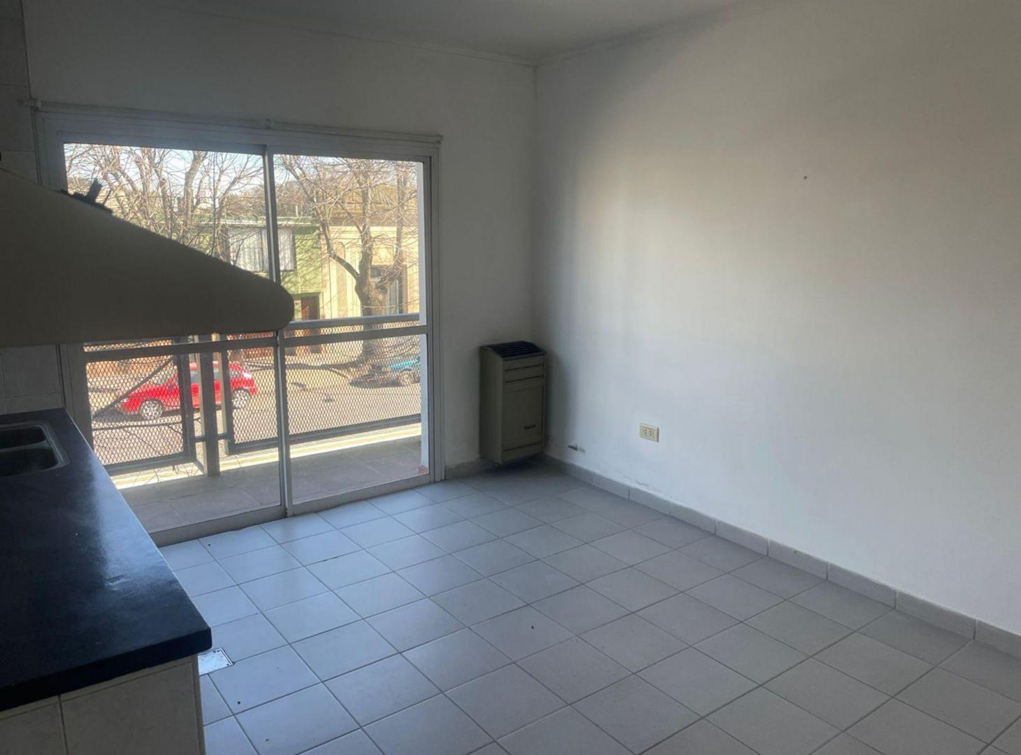 Foto de DUPLEX DE 1 DORMITORIO- AV COLON, imagen 4