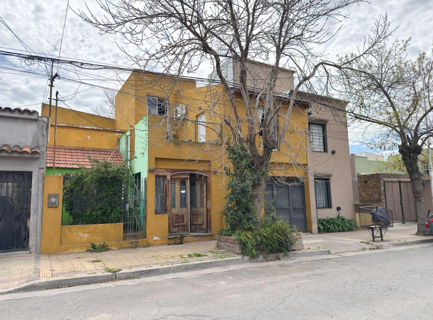 Foto de CASA SEMICENTRICA DE DOS DORMITORIOS, TANDIL., imagen 3