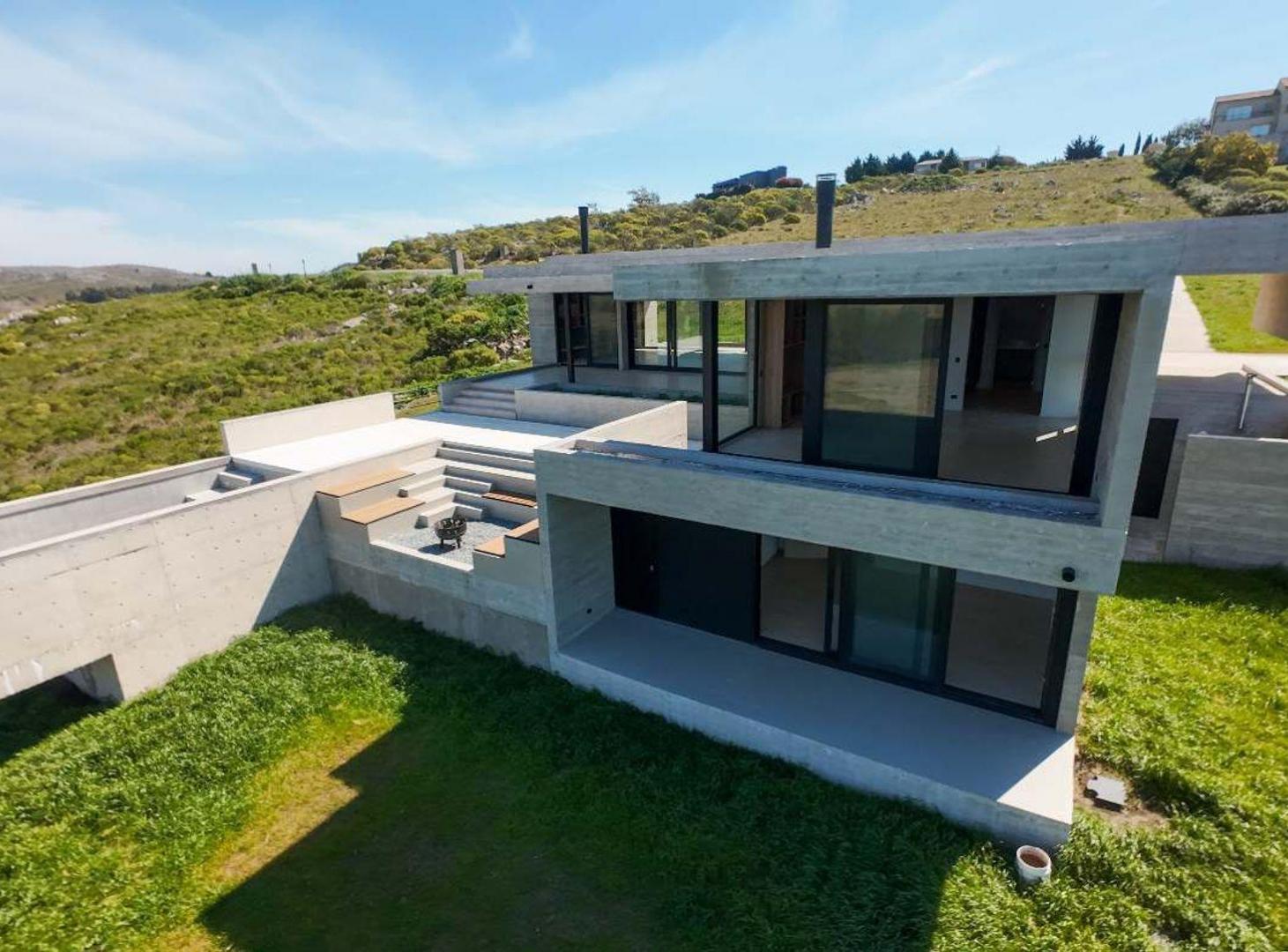 Foto de CASA A ESTRENAR EN BARRIO ALTOS AIRES – TANDIL, imagen 3