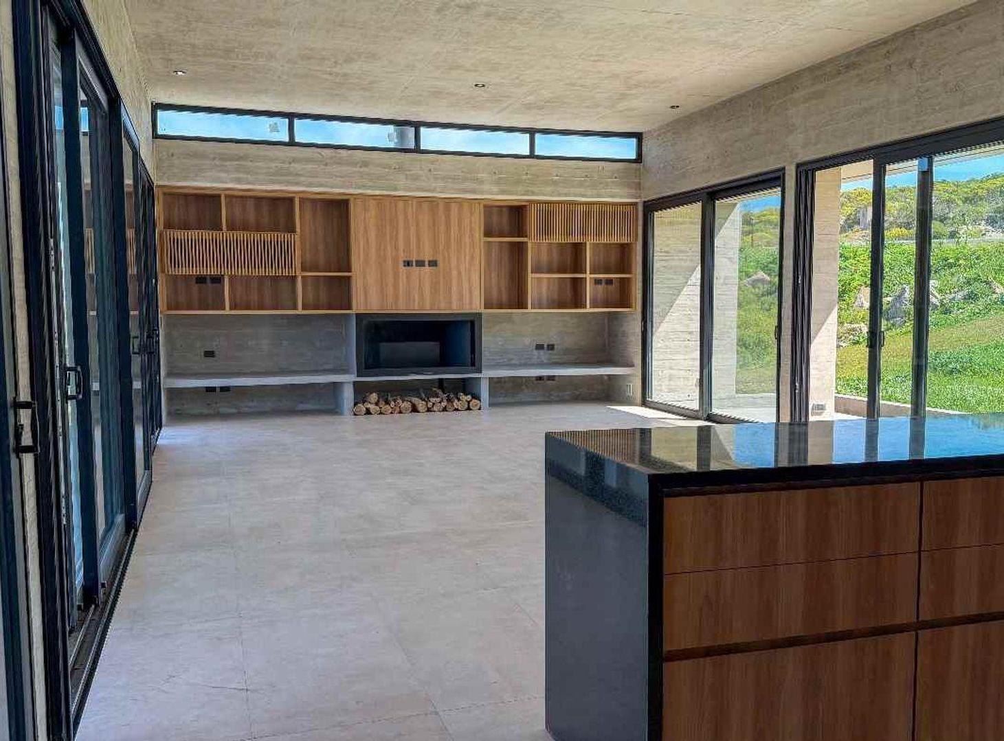 Foto de CASA A ESTRENAR EN BARRIO ALTOS AIRES – TANDIL, imagen 1