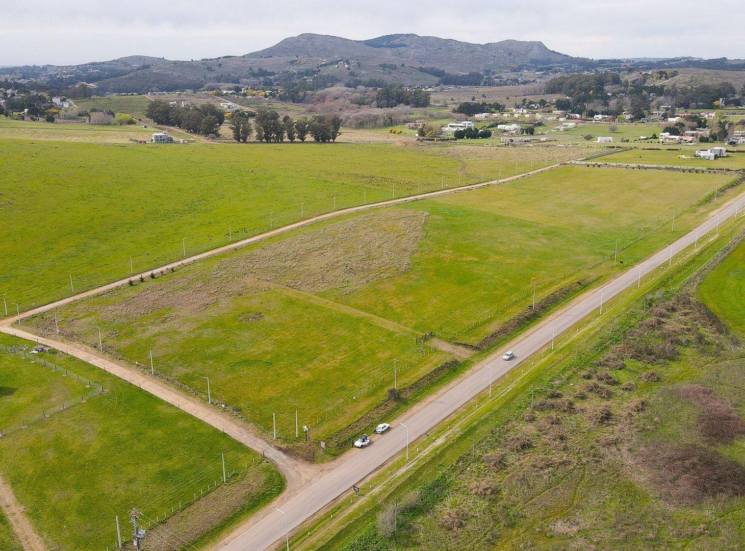 Foto de VENTA MANZANA SOBRE AVENIDA SAN GABRIEL – TANDIL, imagen 1
