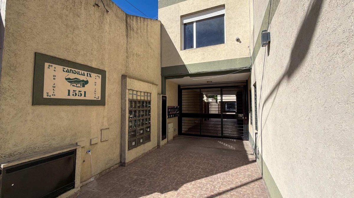 Foto de EN VENTA DEPARTAMENTO SEMICENTRO DE TANDIL, imagen 3
