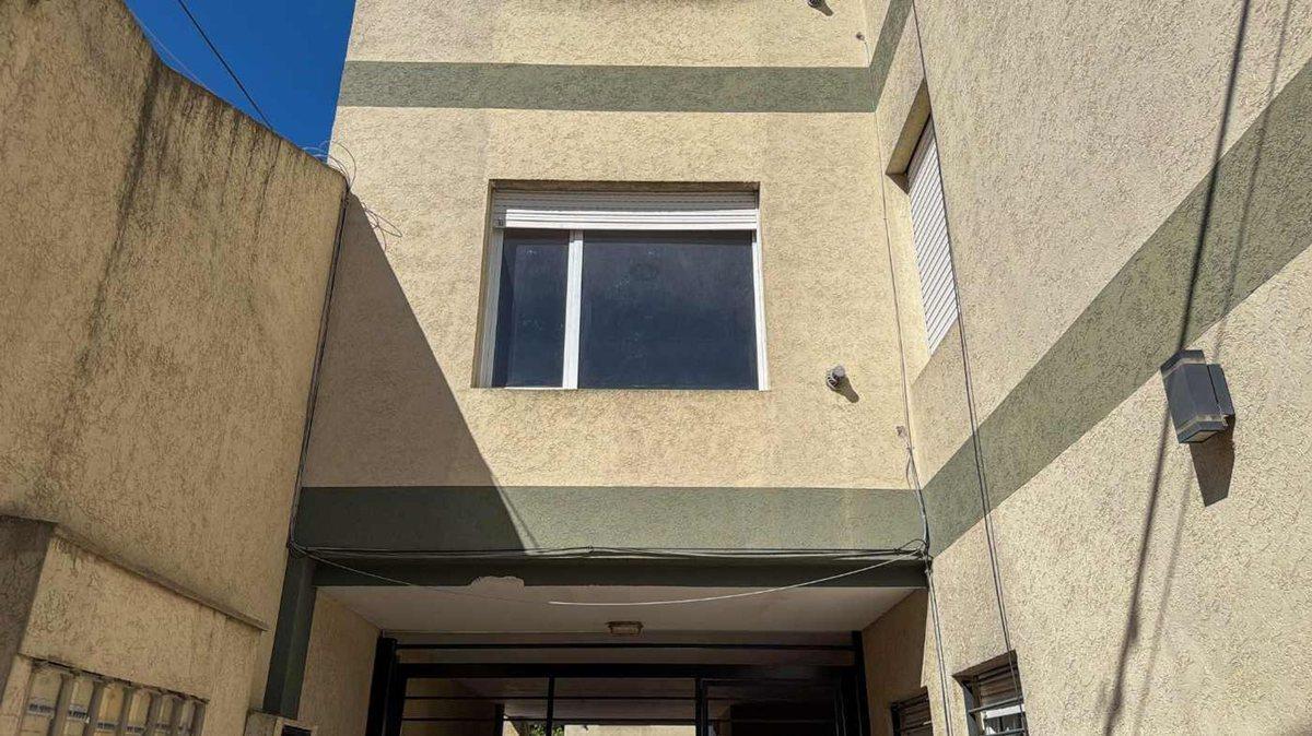 Foto de EN VENTA DEPARTAMENTO SEMICENTRO DE TANDIL, imagen 4