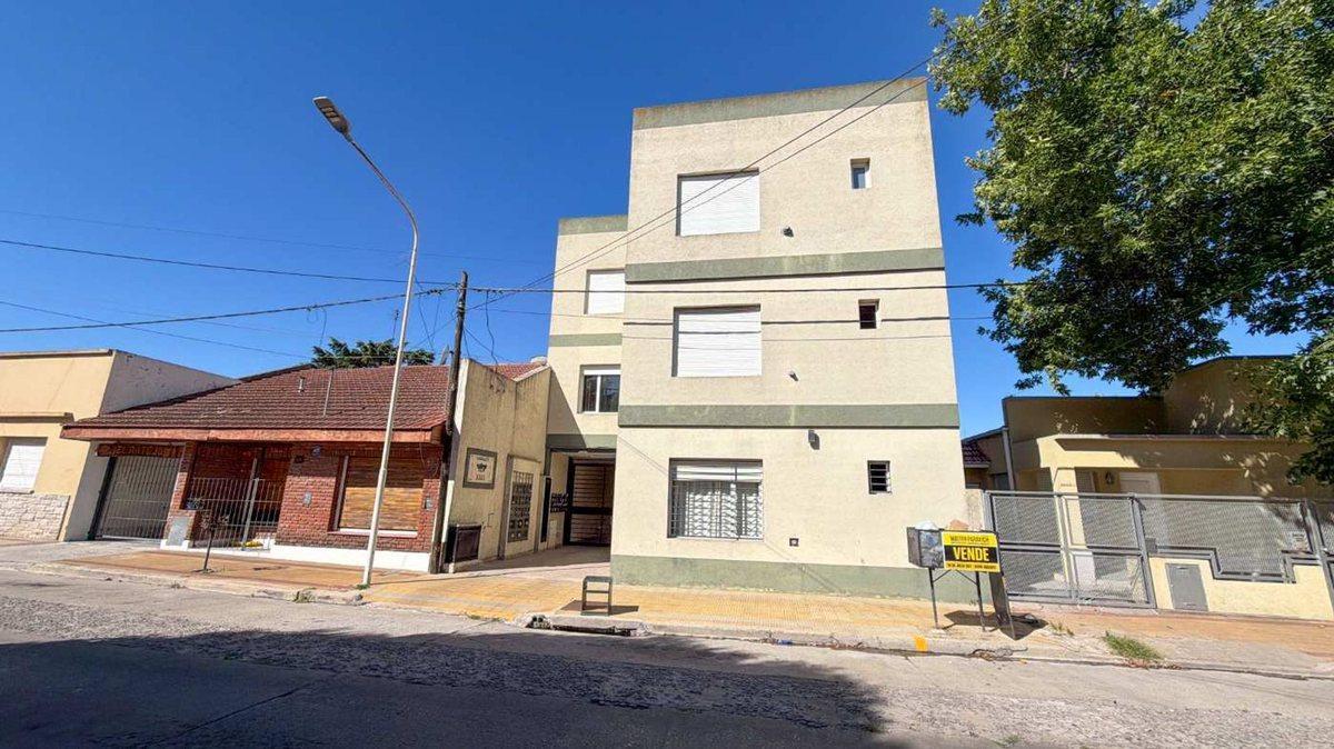 Foto de EN VENTA DEPARTAMENTO SEMICENTRO DE TANDIL, imagen 2