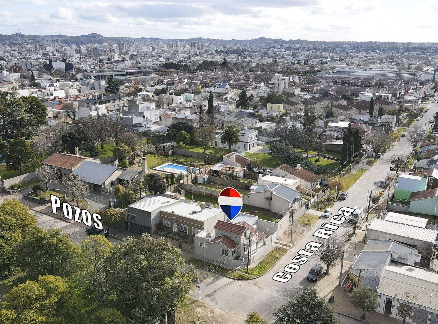 Foto de VENTA CASA RECICLADA DE 3 DORM JARDIN TANDIL, imagen 5