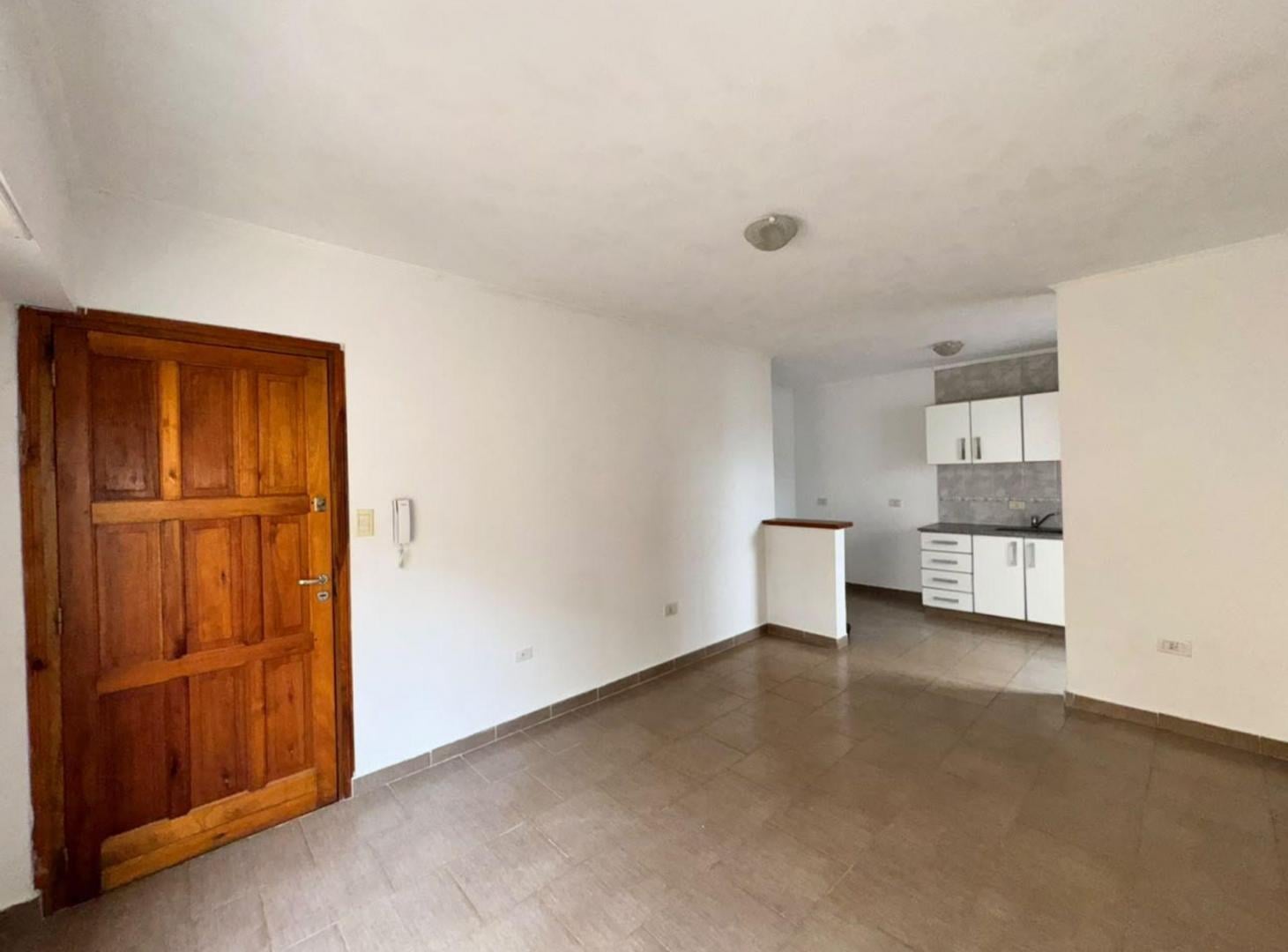 Foto de VENTA DEPARTAMENTO 2 AMBIENTES, TANDIL., imagen 3