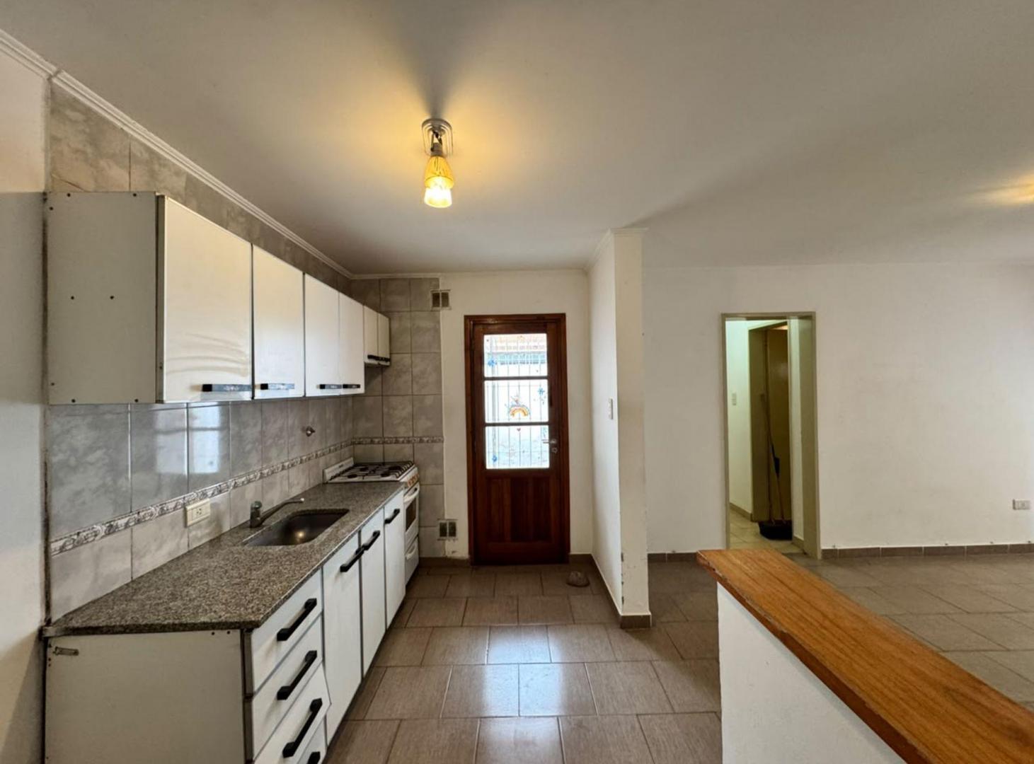 Foto de VENTA DEPARTAMENTO 2 AMBIENTES PLANTA BAJA TANDIL, imagen 5