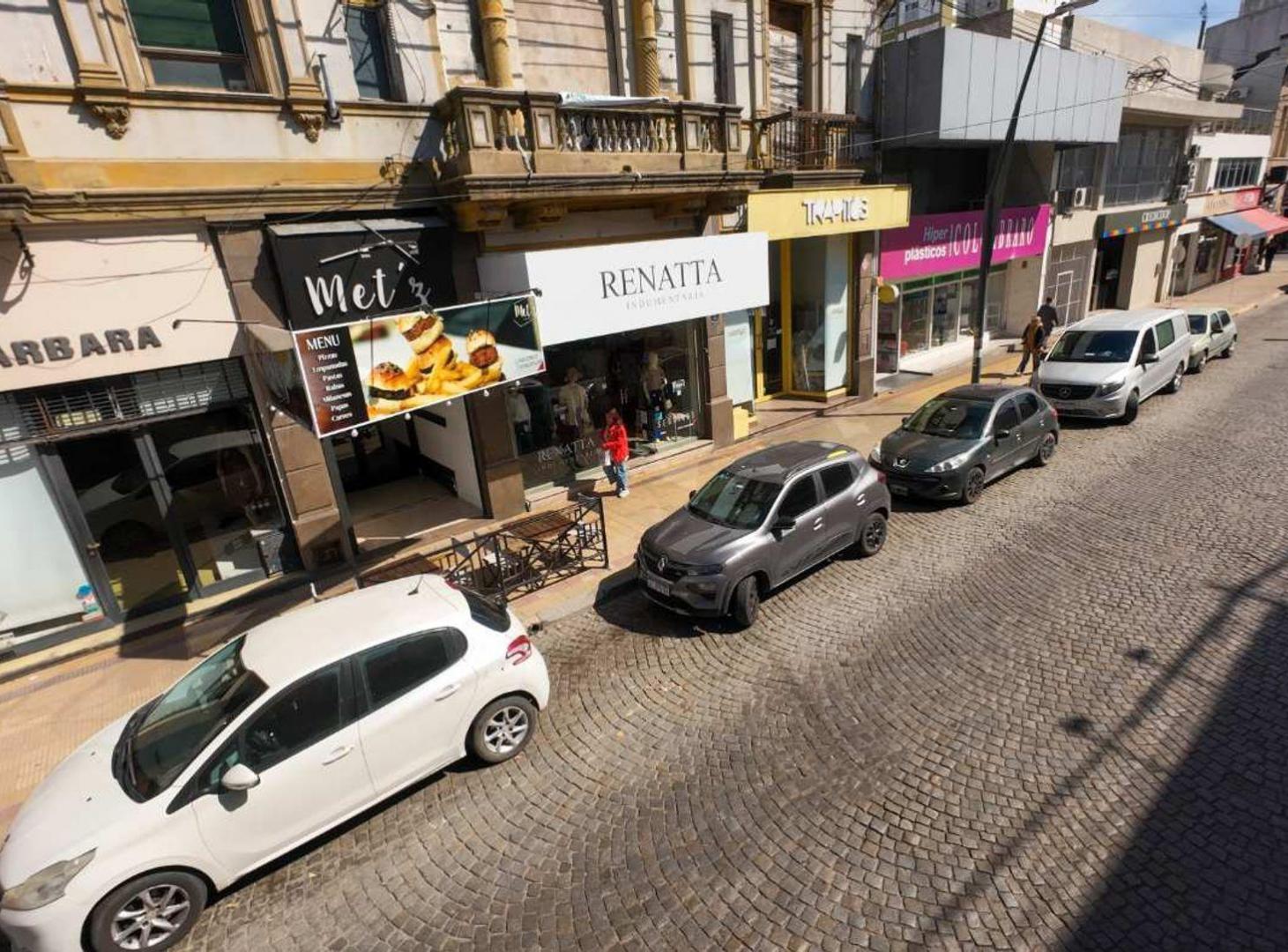 Foto de VENTA LOCAL COMERCIAL CENTRO TANDIL, imagen 2