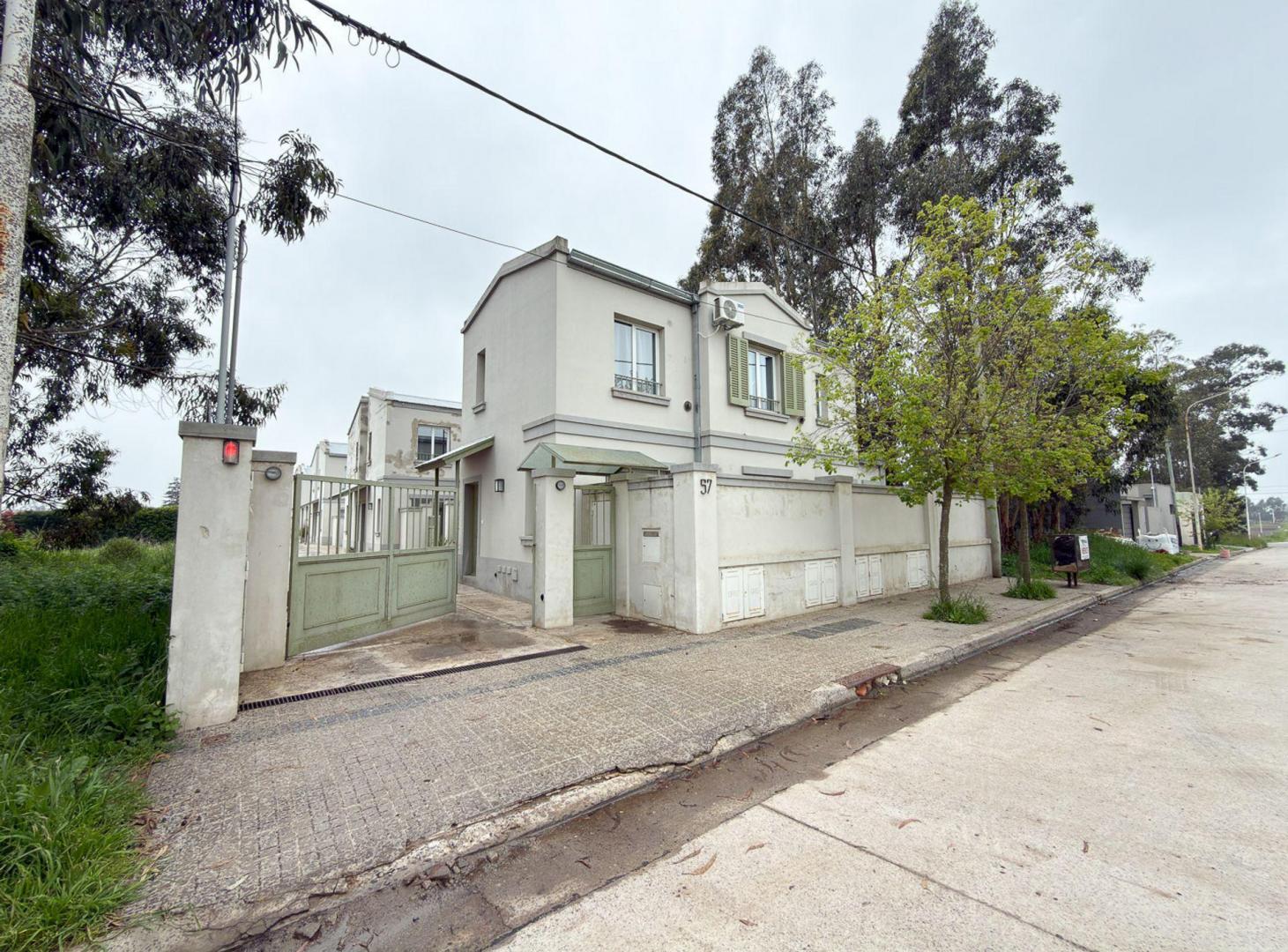 Foto de VENTA DEPARTAMENTO ZONA RURAL 2 DORMITORIOS TANDIL, imagen 2