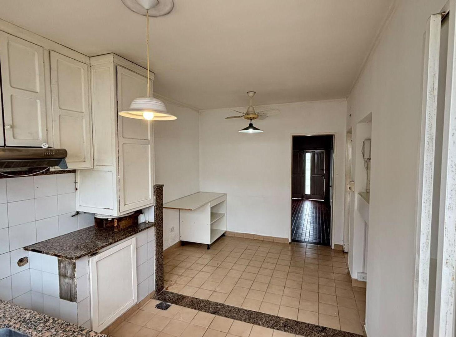 Foto de ALQUILER CASA SEMICENTRICA 3 DORMITORIOS Y GARAGE, imagen 4