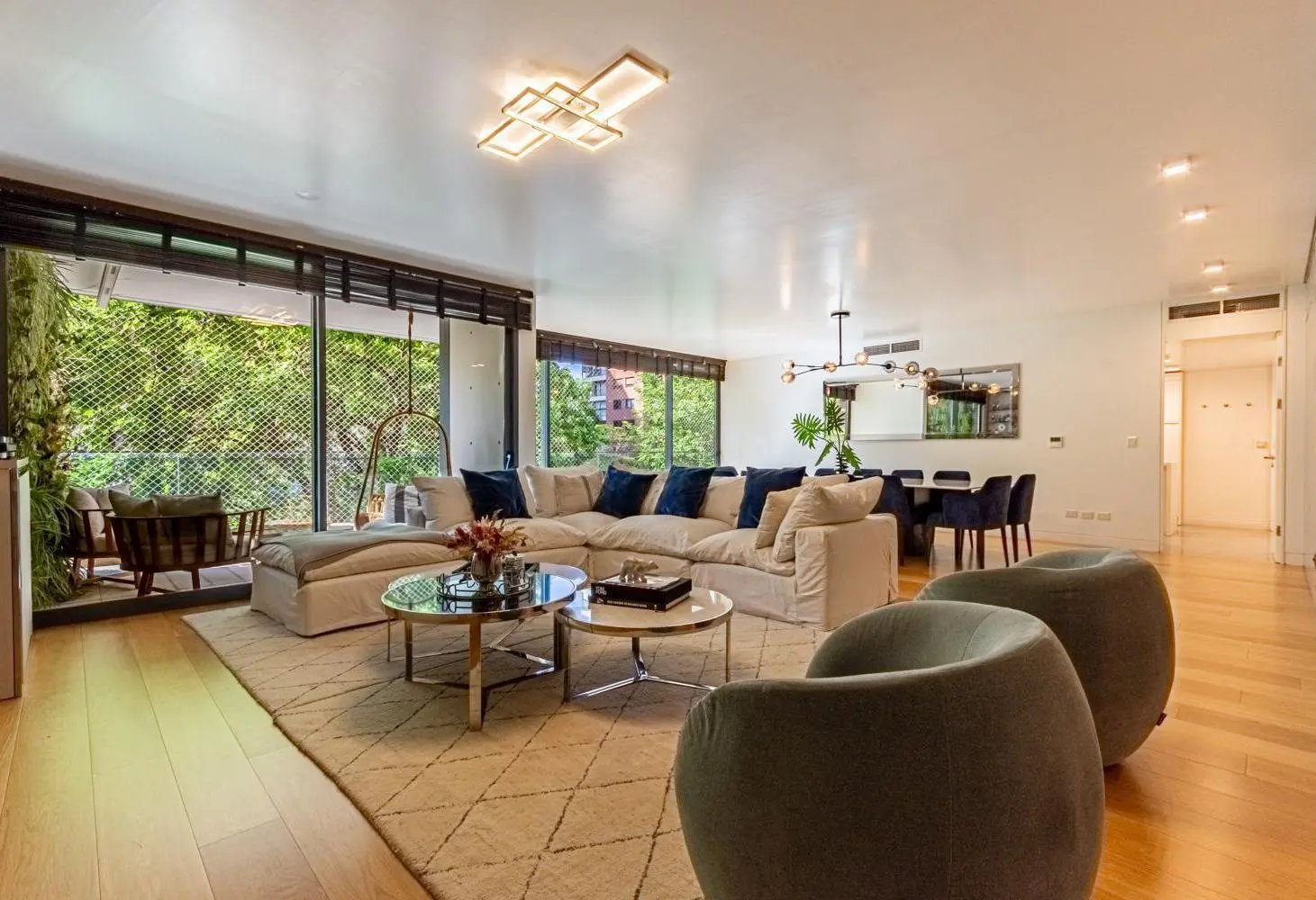 Departamento 5 ambientes con 4 cocheras en Velvet Sucre – Amenities premium 2