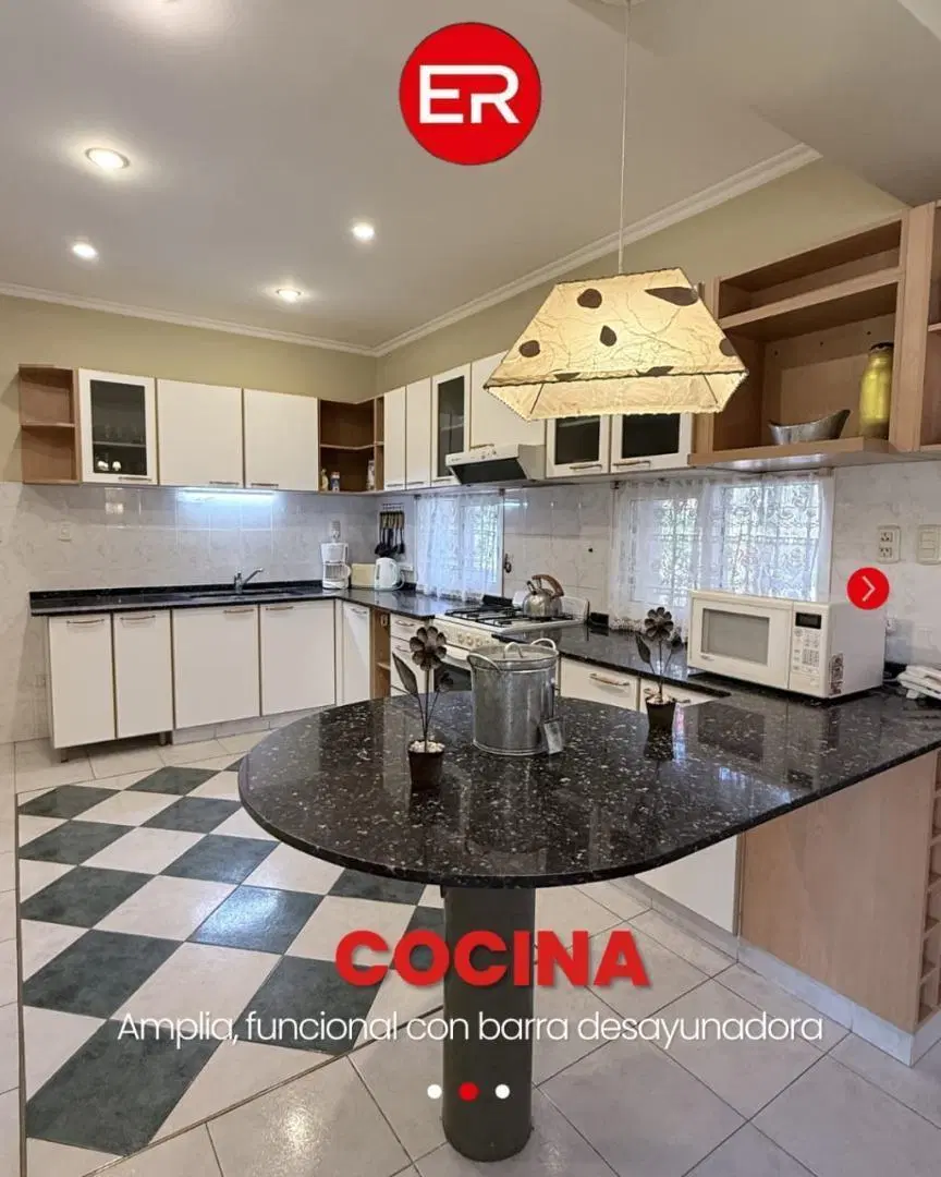 VENTA Chalet de Categoría en Esquina Frente al Golf La Cumbe 5