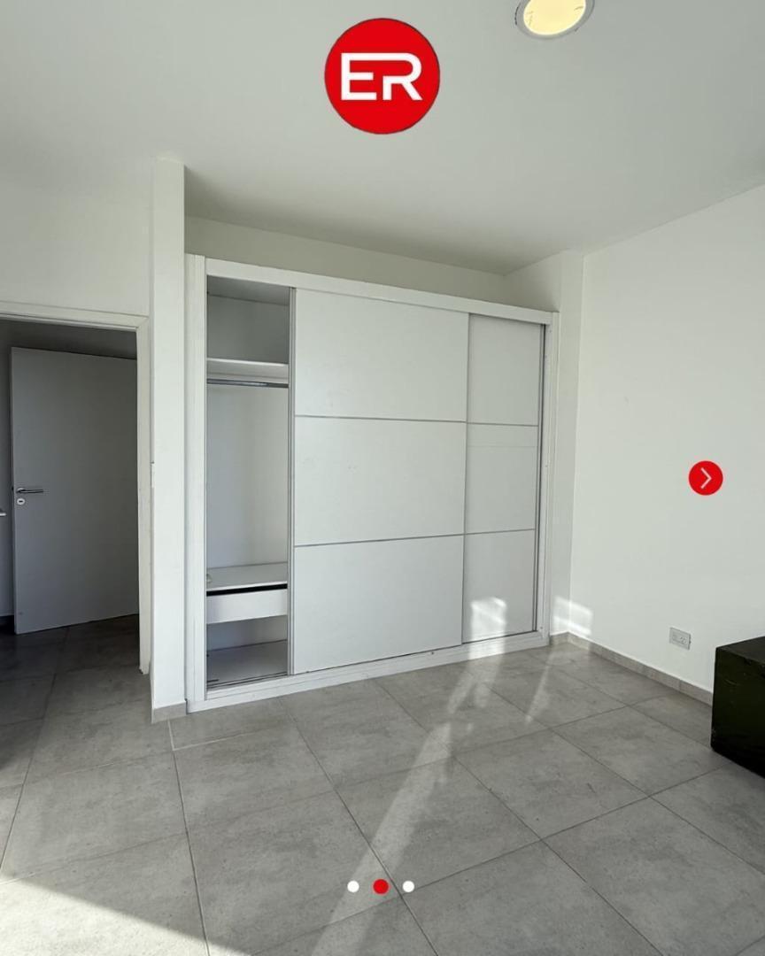 Foto de VENTA /ALQUILER,Casa moderna con piscina Estación del Carmen, imagen 3