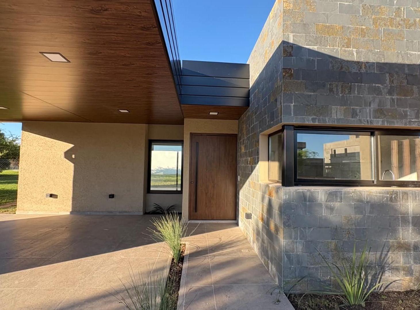 Foto de VENTA CASA EN BARRIO PRIVADO LAS CAÑITAS 3 DORMITORIOS, imagen 1