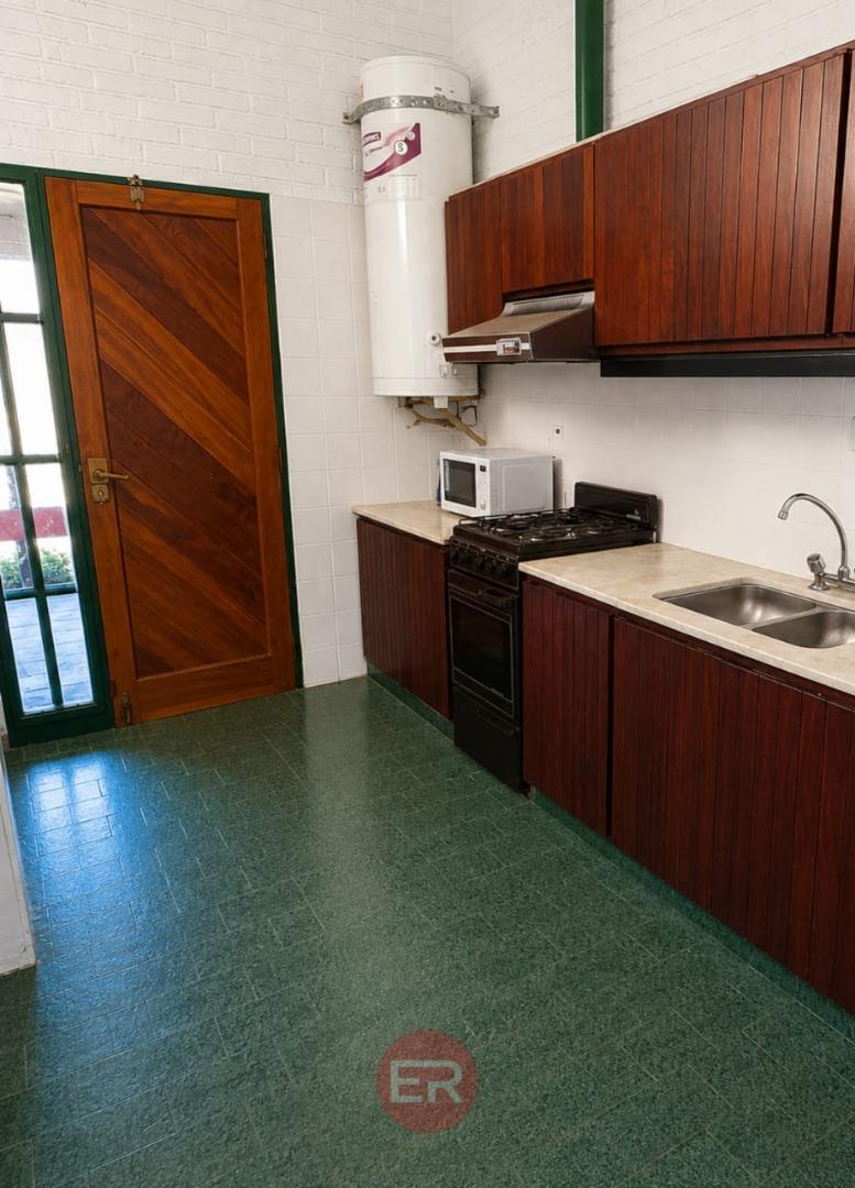 Foto de VENTA CASA EN VILLA CARLOS PAZ CON VISTA PANORÁMICA AL LAGO, imagen 2