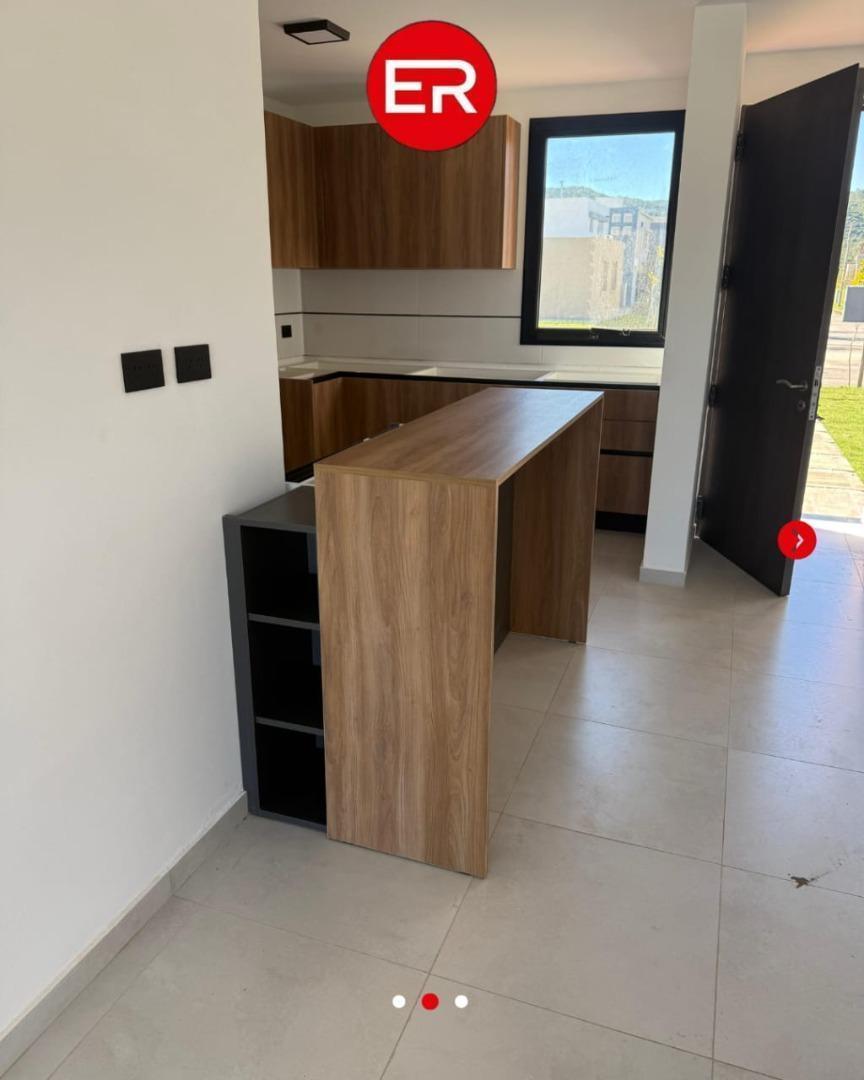 Foto de VENTA | Casa a estrenar con piscina en Tejas 4 – Malagueño, imagen 1
