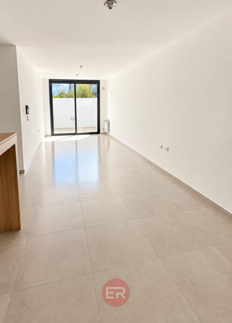 Foto de VENTA DPTO. 1 DORM. CON COCHERA – EDIFICIO NAMBA CARLOS PAZ, imagen 3